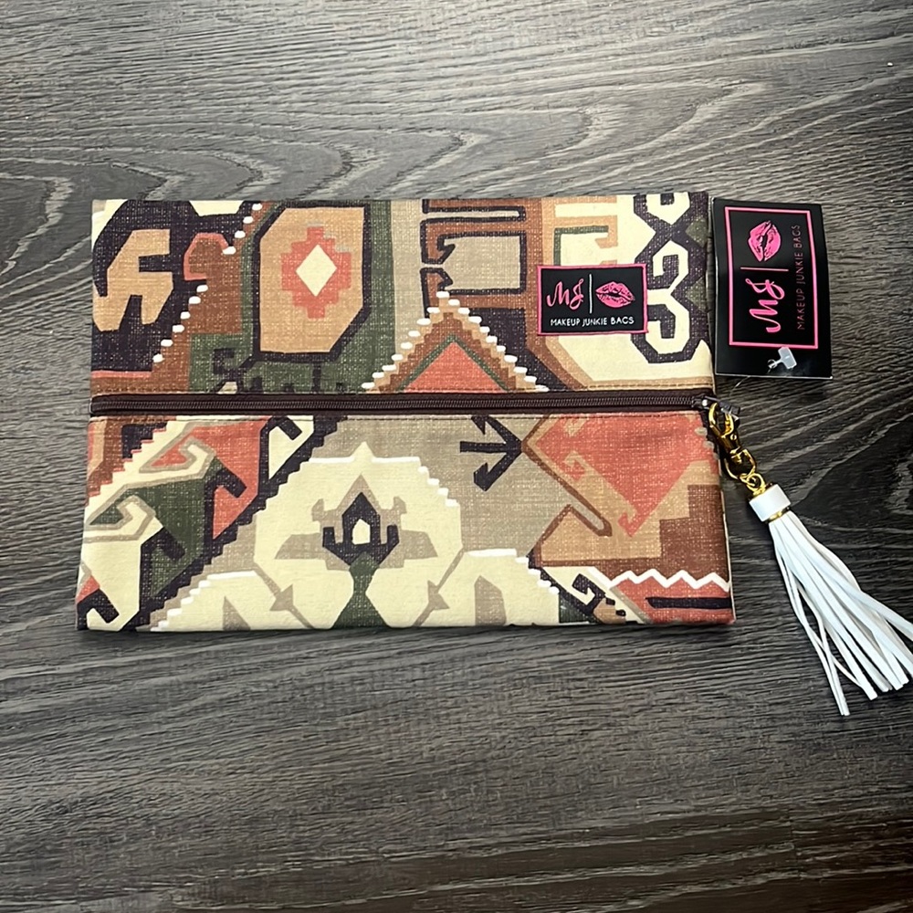 NWT makeup junkie medium sized bag